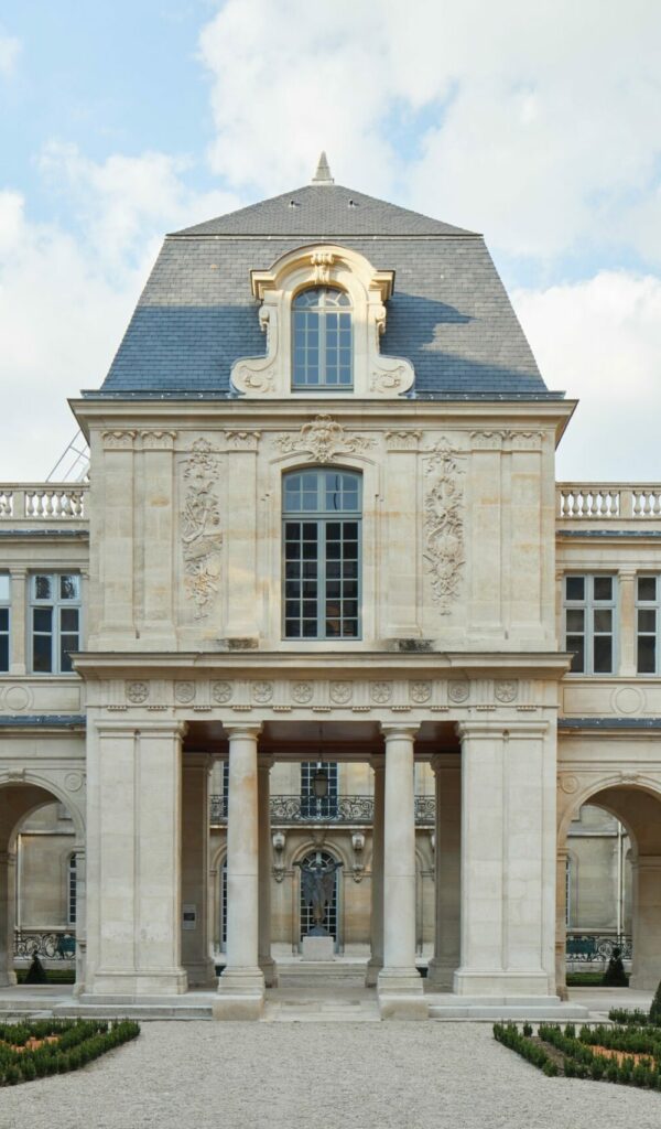 Musée Carnavalet à 2 pas